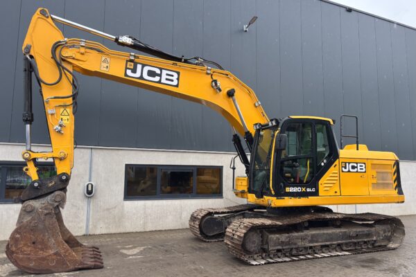 1 JCB 220X
