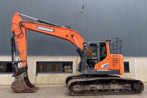 2 Doosan DX235LCR-5