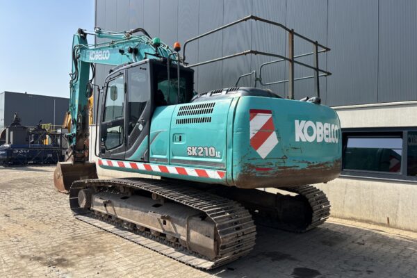 3 Kobelco SK210LC-9