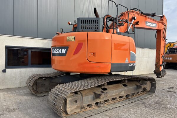 5 Doosan DX235LCR-5