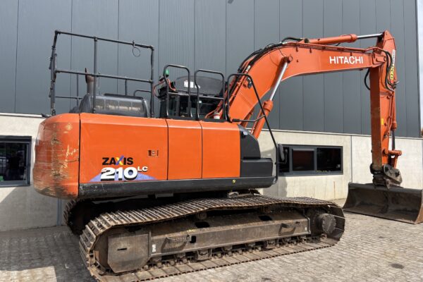 6 Hitachi ZX210LC-6
