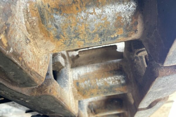 Undercarriage (4)