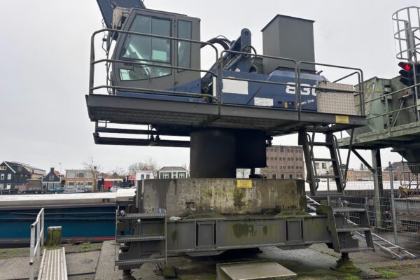 2 Sennebogen 830 Elec