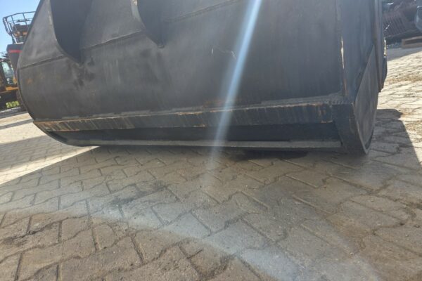 247520 teeth bucket (6)