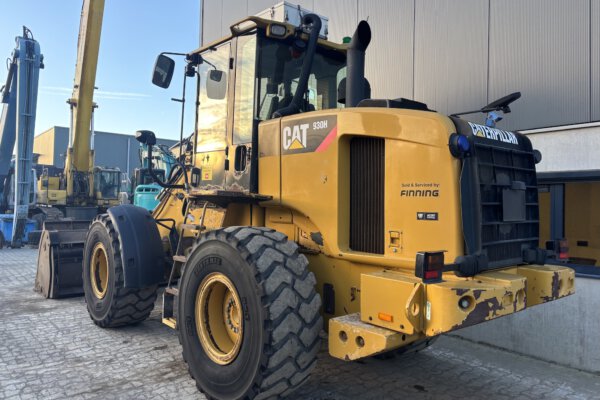 3 CAT 930H