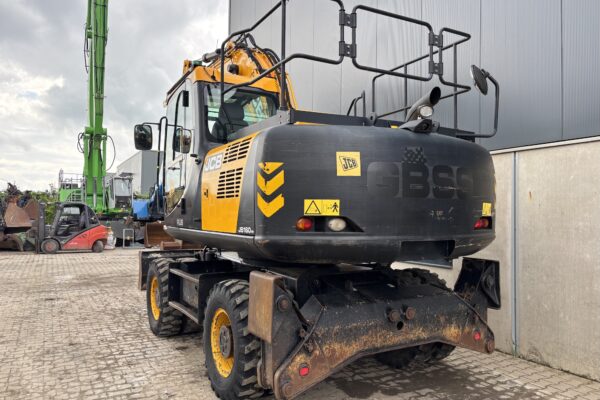 5 JCB JS160W