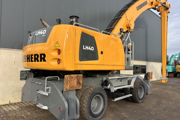 5 Liebherr LH40 Port