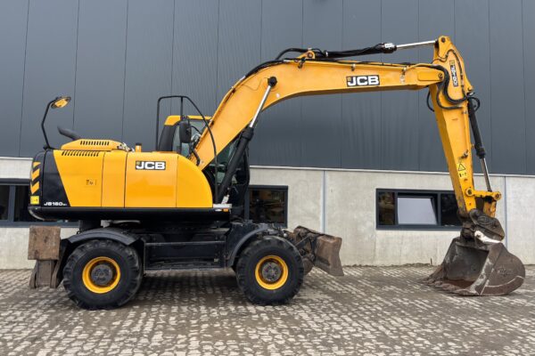 7 JCB JS160W