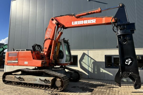 7 Liebherr R922