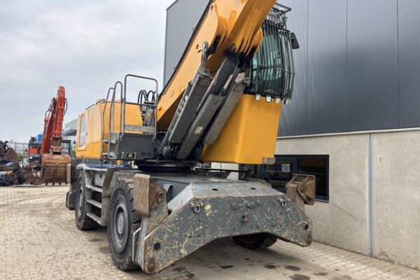 9.1 Liebherr LH50