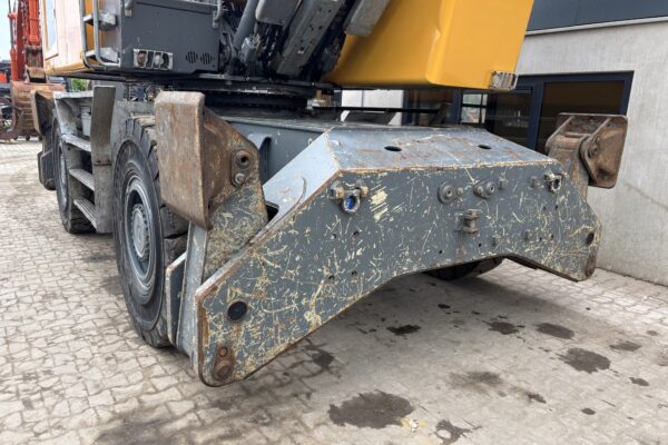 9.4 Liebherr LH50