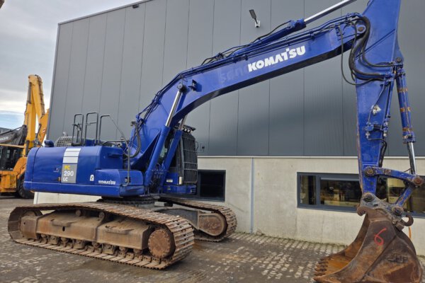 L side Komatsu pc290 (2)