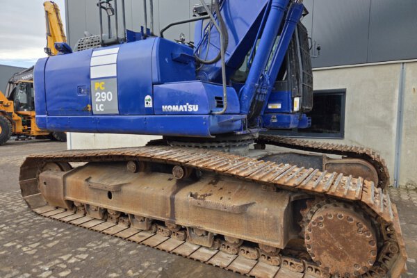 L side Komatsu pc290 (3)