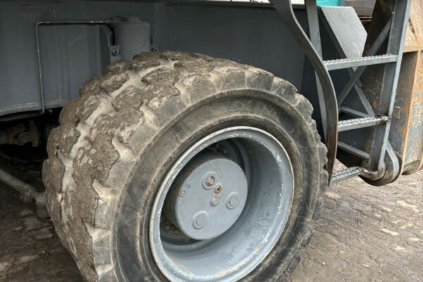 Tyres (1)