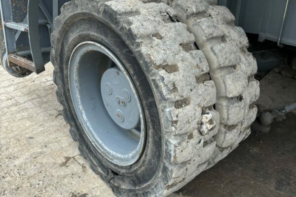 Tyres (3)