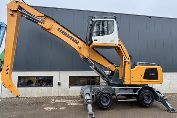 2 Liebherr LH40
