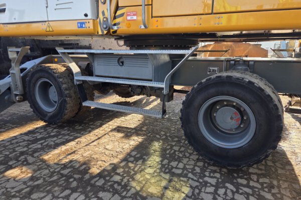 Full rubber tyres 1200x20