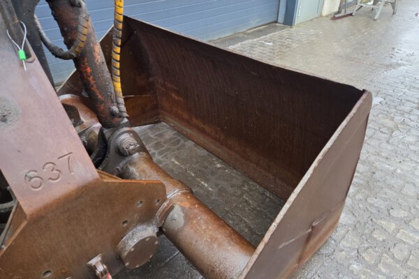 247513 clamshell grapple (5)