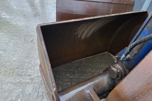 247567 clamshell (12)