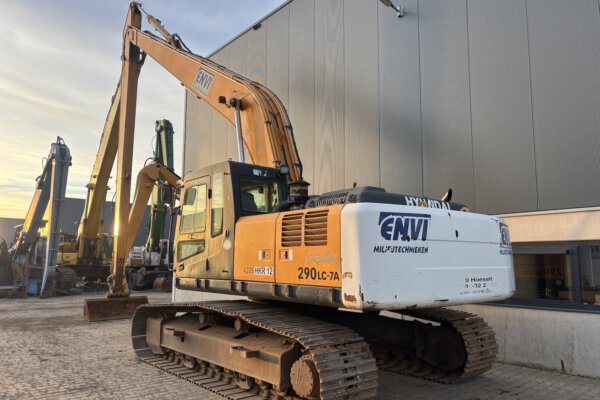 4 Hyundai 290LC-7A LR