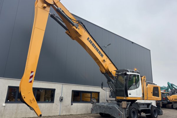 5 Liebherr LH40