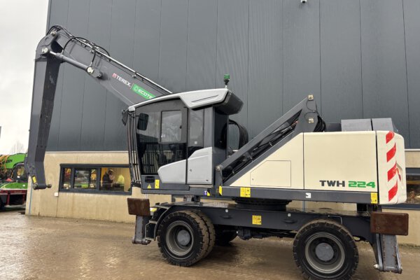 6 Terex TWH224