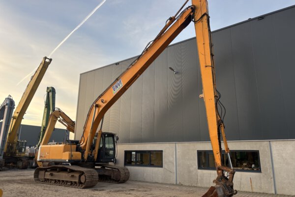 9 Hyundai 290LC-7A LR