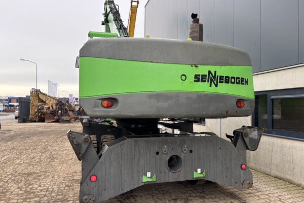 9 Sennebogen 830