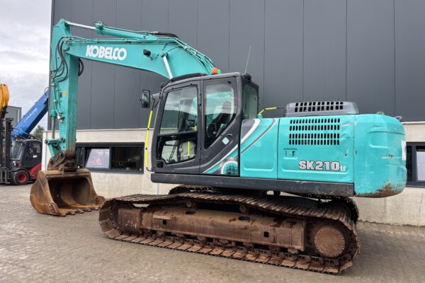 2 Kobelco SK210LC-10