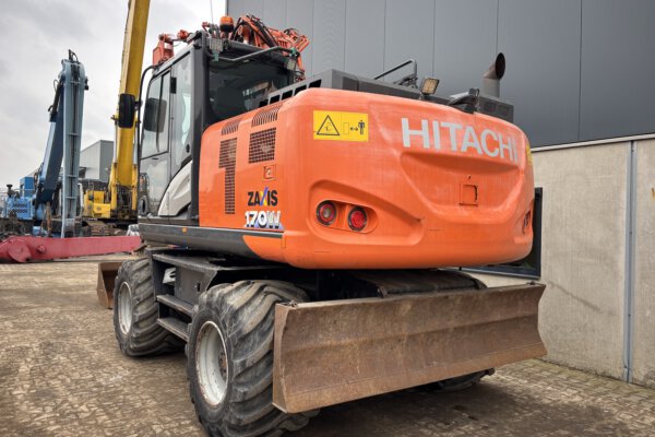 4 Hitachi ZX170W-6