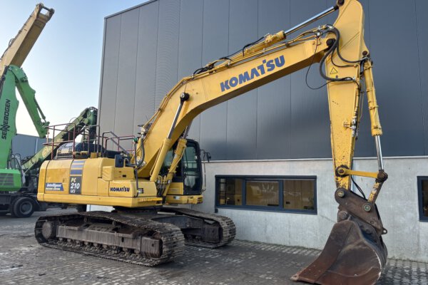 5 Komatsu PC210LCi-11