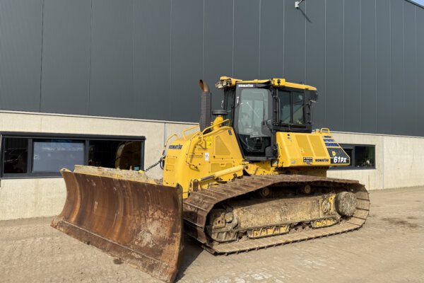 1 Komatsu D61PX-24