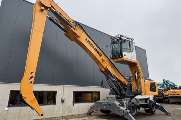1 Liebherr LH40