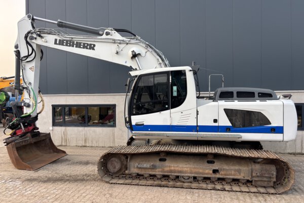2 Liebherr R924