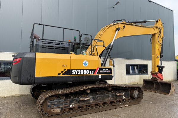 3 SANY SY265C LC