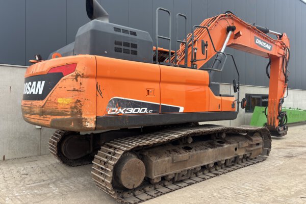 4 Doosan DX300LCN-5