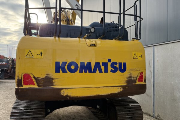 4 Komatsu PC210LC-11E0