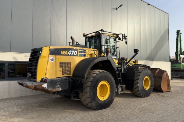 4 Komatsu WA470-8