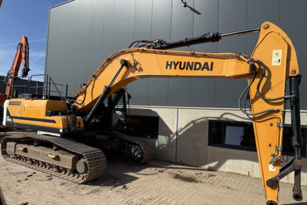 5 Hyundai HX380L