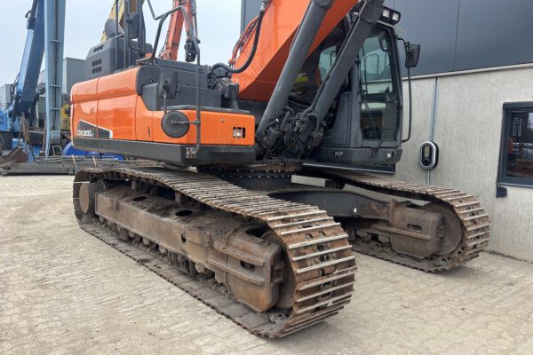 6 Doosan DX300LCN-5