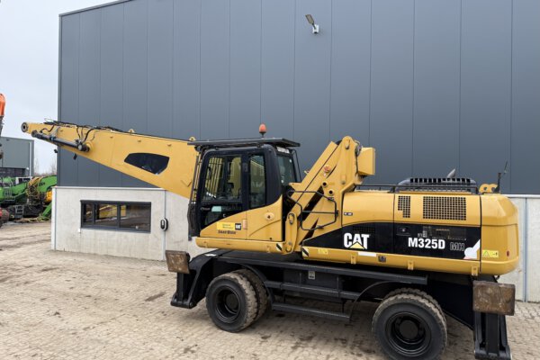 9 Cat M325D-MH
