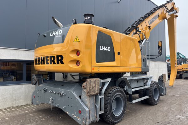 9 Liebherr LH40