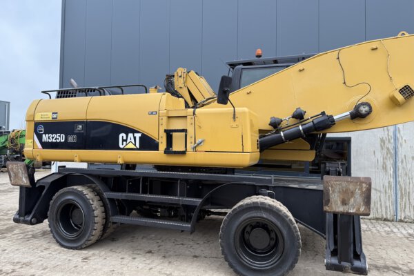 9.3 Cat M325D-MH