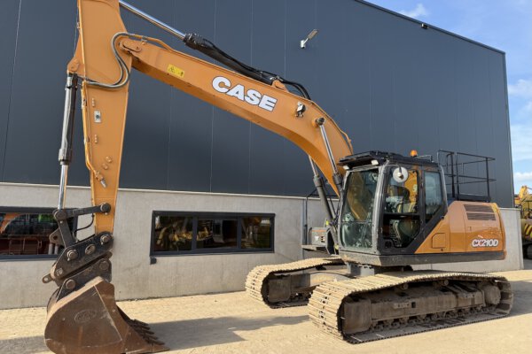 1 Case CX210D
