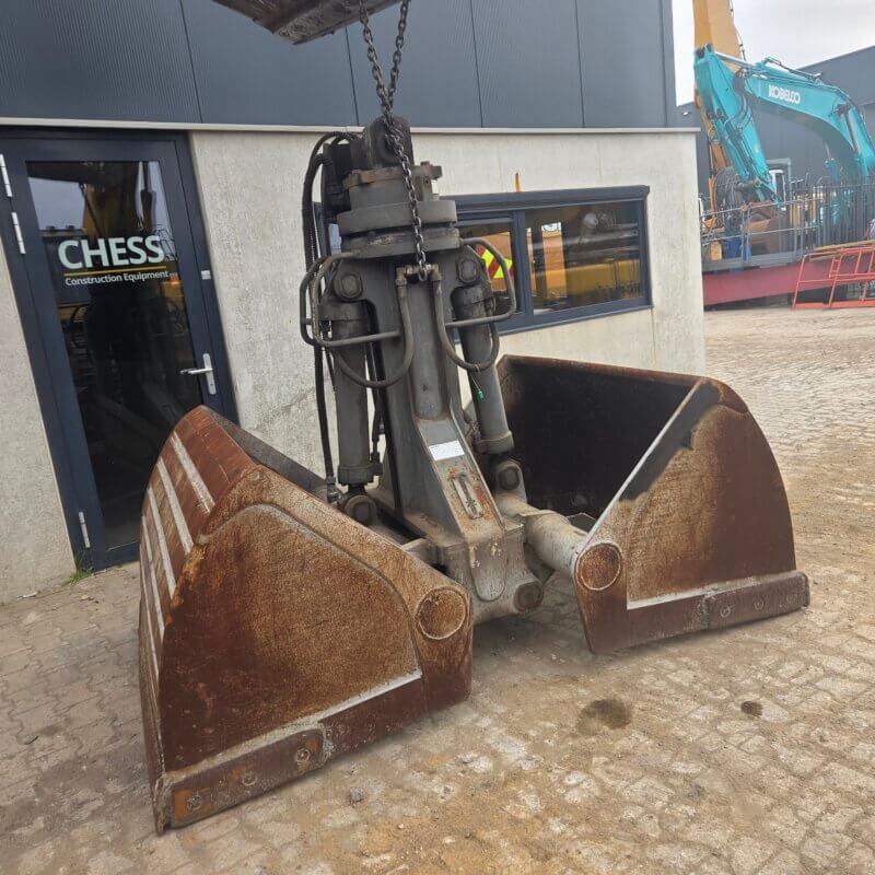 Clamshell sennebogen
