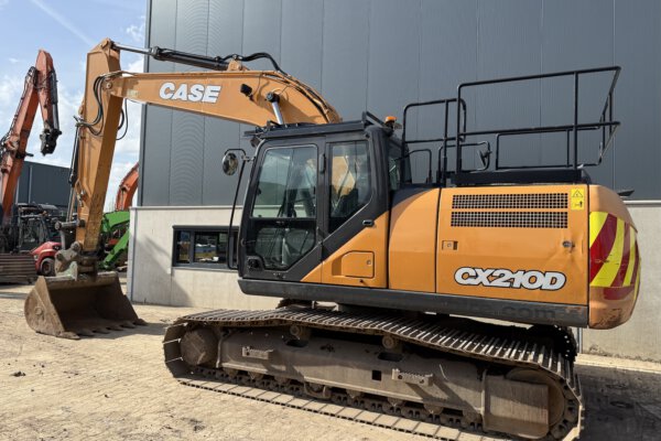 3 Case CX210D