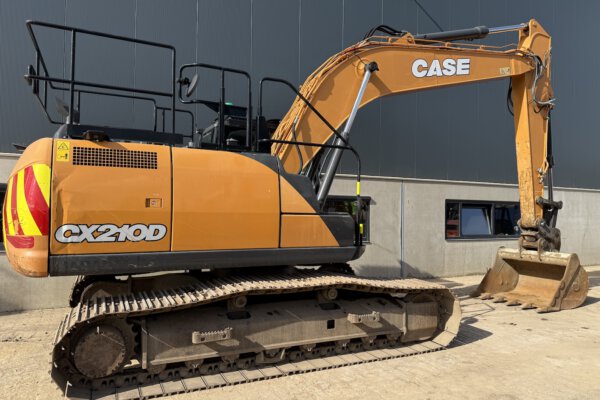 5 Case CX210D