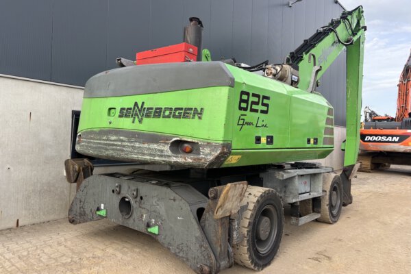 9.3 Sennebogen 825