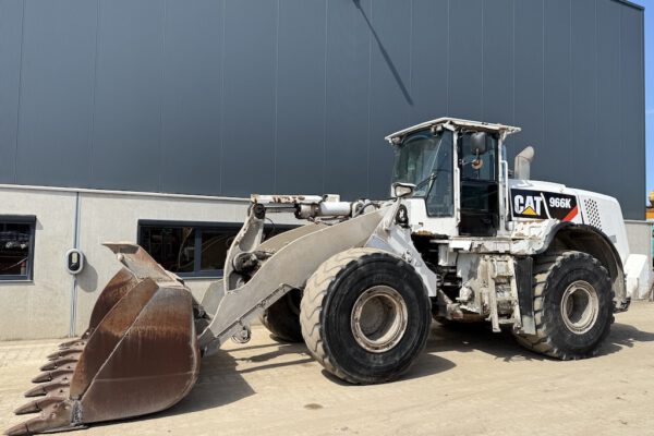 1 Cat 966K