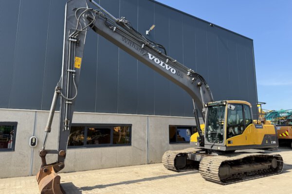 1 Volvo EC160DL